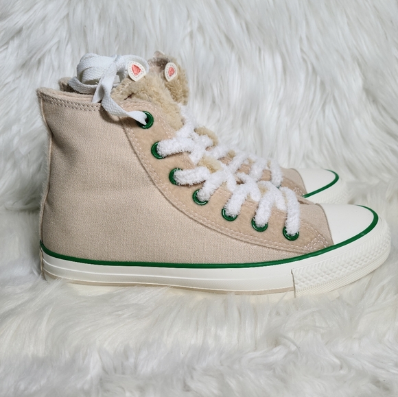 Converse Chuck Taylor All Star High Top Beige 7 Women / 5 Men NWOB - Picture 2 of 7